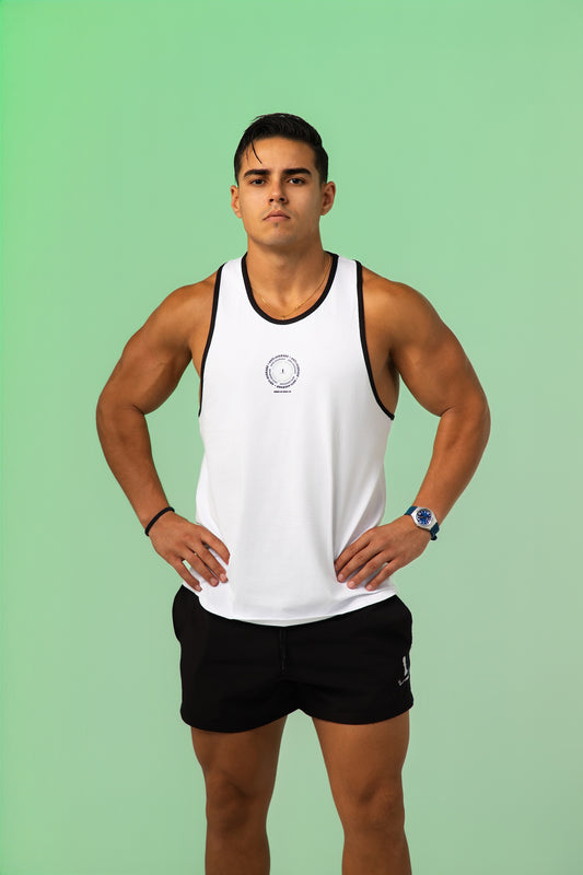 Divergent Anti-Average Stringer White